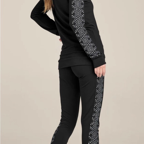 VENUS Black Zip up Jacket - Picture 12 of 12